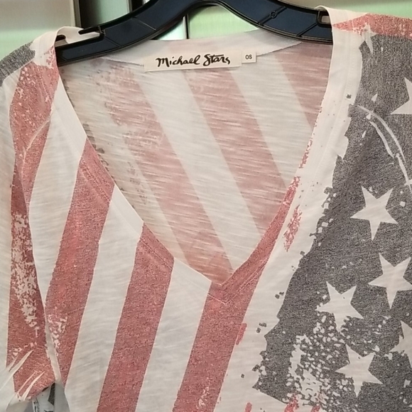 💕MICHAEL STARS💕 Americana V-Neck Tee in Flag Print One Size NWOT - Picture 8 of 11